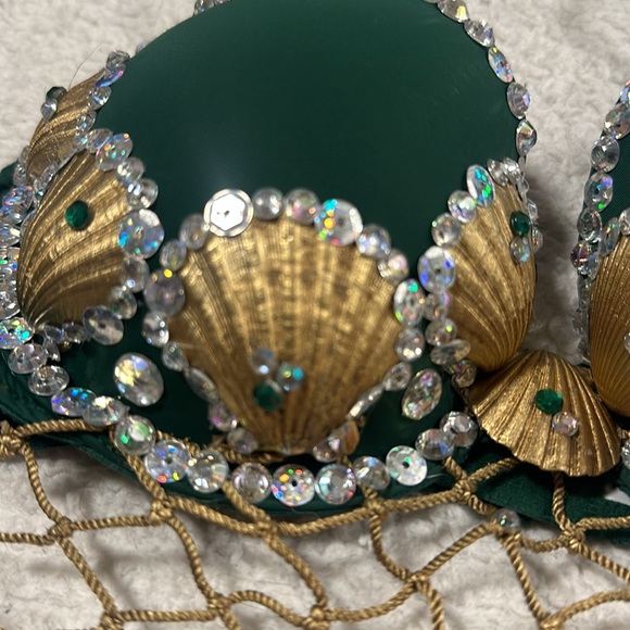 shell embellishment bra on green 32c.bra is by Auden - Picture 4 of 8